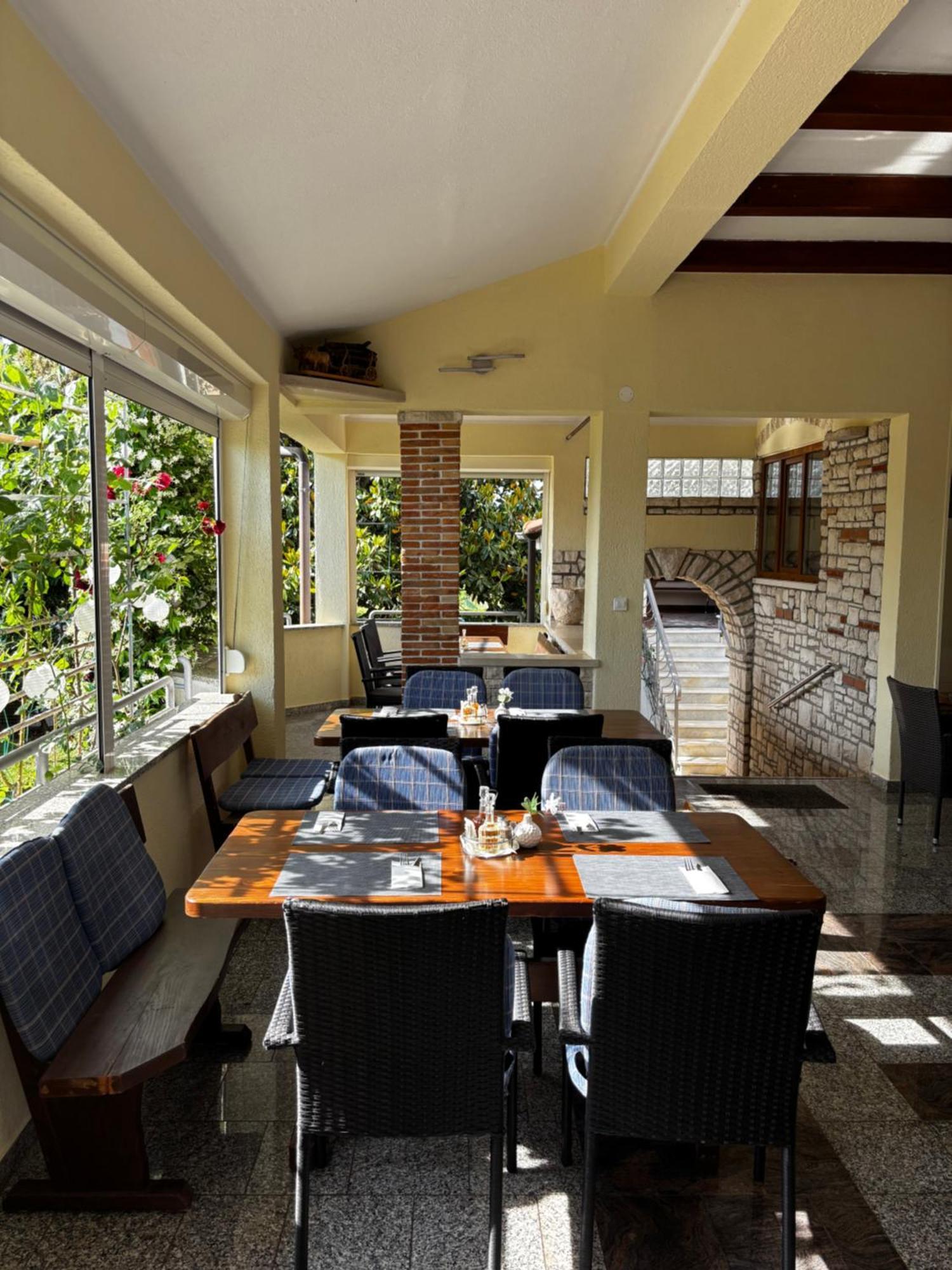 Apartmani Rozi Umag Exterior photo
