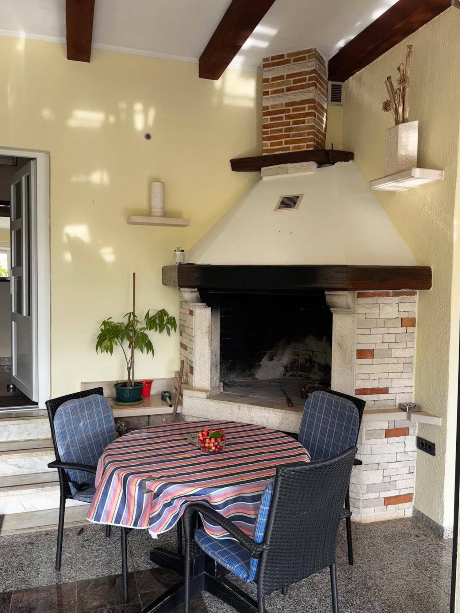 Apartmani Rozi Umag Exterior photo