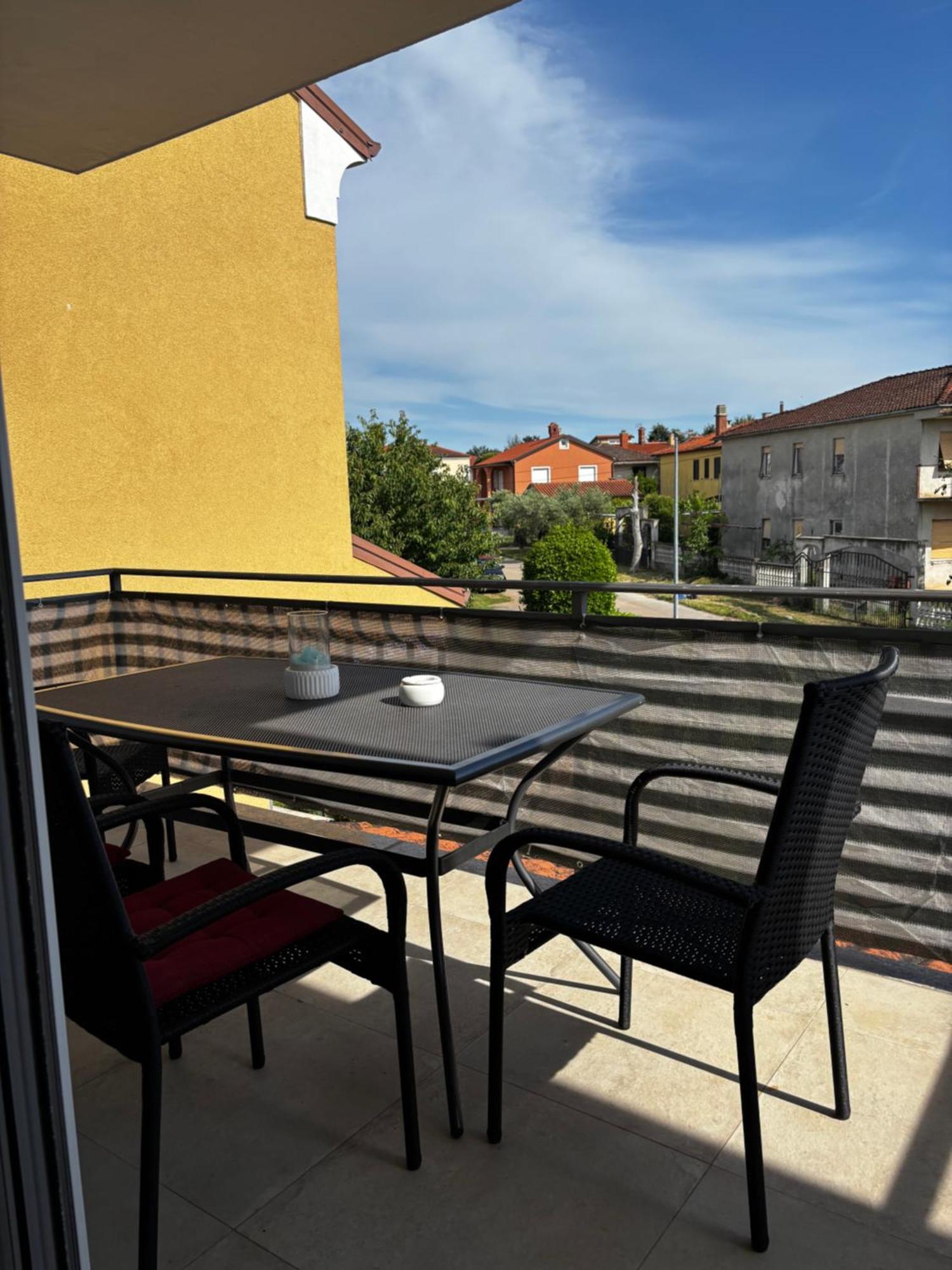 Apartmani Rozi Umag Exterior photo
